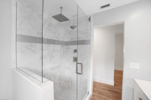 1160 Michigan Ave, Naples FL 34103-3873 exterior