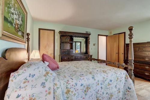 4714 Billingsgate Ln, Bull Valley IL 60098-8748 exterior