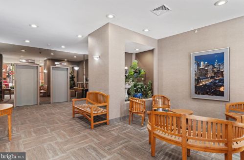 118 21st St, Philadelphia PA 19103-4431 exterior