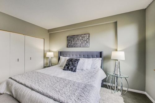 2246 Lakewood Ave, Chicago IL 60614-3629 exterior