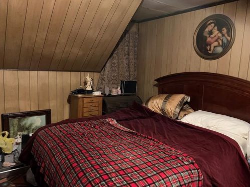 1633 Creedmoor Ave, Pittsburgh PA 15226-2439 exterior