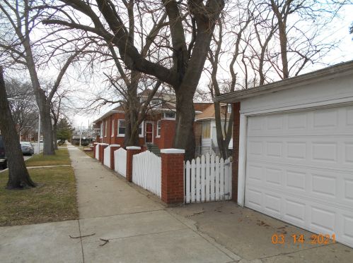 7659 Indiana Ave, Chicago IL 60619-2330 exterior