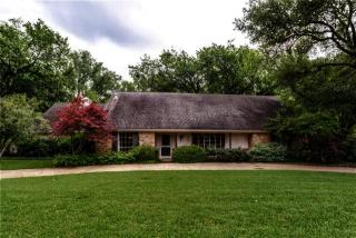 10534 Royal Springs Dr, Dallas TX  75229-5246 exterior