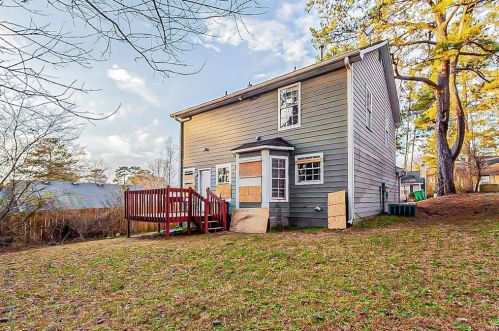 6299 Marbut Farms Ln, Lithonia GA 30058-8977 exterior