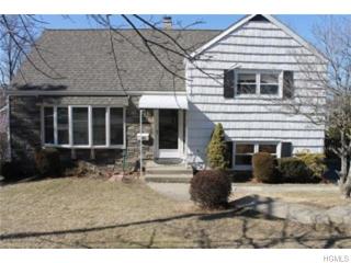 203 Pembrook Dr, Yonkers, NY 10710-2835