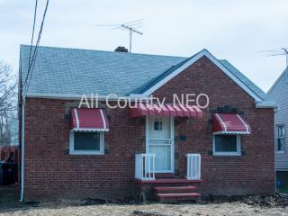 3725 116th St, Cleveland OH  44111-5212 exterior