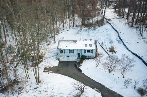 386 Scoville Hl Rd, Torrington CT 06791-1012 exterior