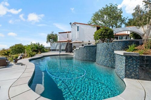 39111 Chaparral Dr, Temecula CA 92592-2020 exterior