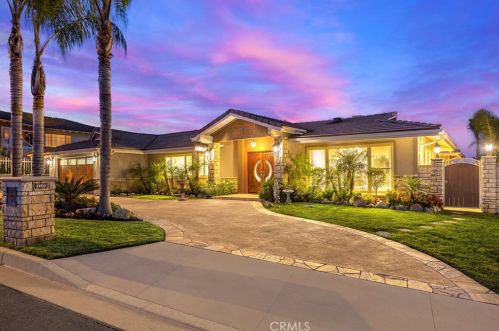 1347 Dana Pl, Fullerton CA  92831-1108 exterior