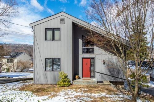 438 Shore Trl, Sparta NJ  07871-1427 exterior