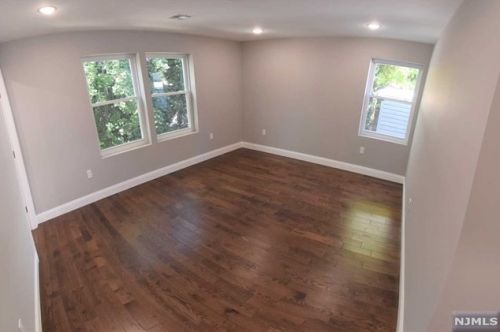 225 9 St, Newark NJ 07107-1907 exterior