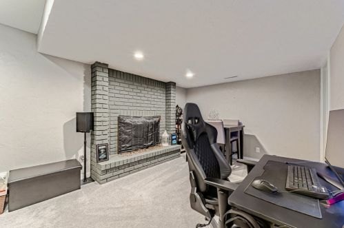 1521 Greendale Dr, Pittsburgh PA  15239-1143 exterior