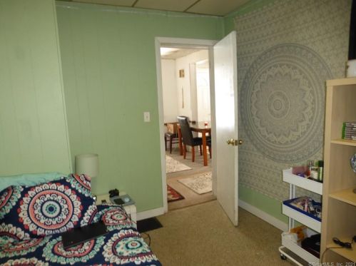 189 New Haven Ave, Derby CT 06418-2521 exterior