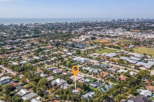 1261 12 Ave, Naples FL 34120-3454 exterior