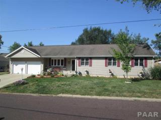 1051 Augusta St, Pekin, IL 61554-3001