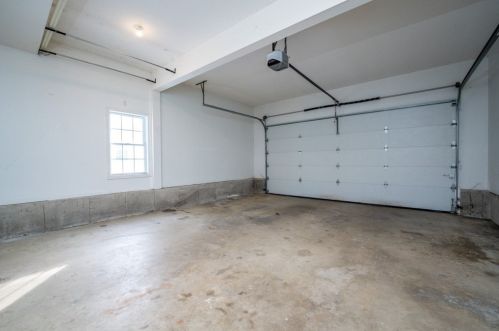 29 Pocantico Ave, Springfield MA 01109-1463 exterior