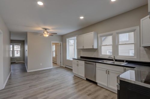 1517 Greenfield Ave, Milwaukee WI 53204-2617 exterior