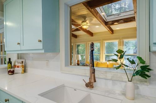 305 Drummen Ct, Atlanta GA 30328-2658 exterior