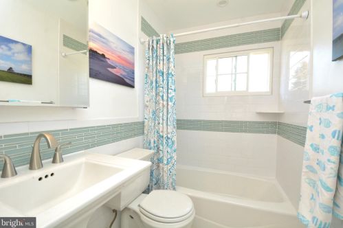 6119 Algona Ct, Alexandria VA 22310-3141 exterior