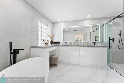 7698 Las Cruces Ct, Boynton Beach FL 33437-6643 exterior