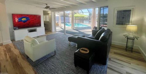 2120 Sandpiper St, Naples FL 34102-1505 exterior