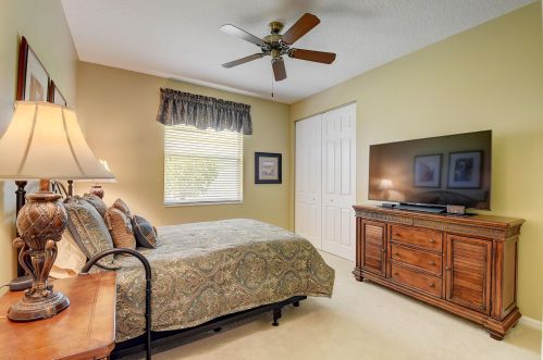 6791 Southport Dr, Boynton Beach FL 33472-6915 exterior