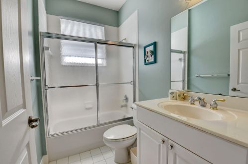 6406 Pebble Crk Way, Boynton Beach FL 33437-4160 exterior