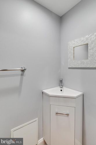 834 Kater St, Philadelphia PA 19147-1851 exterior