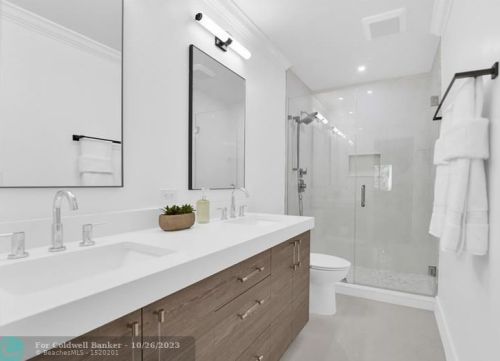 1330 13 St, Boca Raton FL 33486-5323 exterior