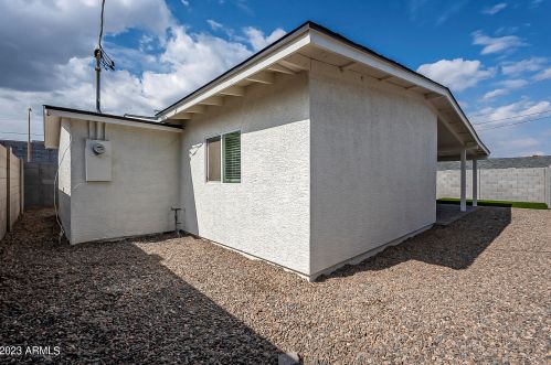 5039 18 Ave, Phoenix AZ 85015-6121 exterior