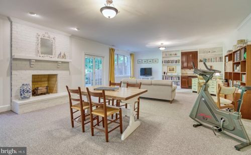 1613 Maddux Ln, Mc Lean VA 22101-3200 exterior