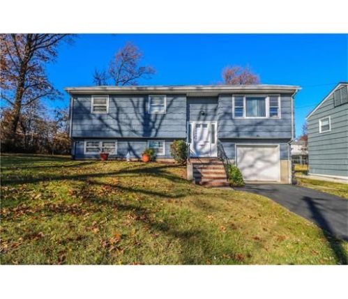 165 George Pl, Iselin NJ  08830-1206 exterior