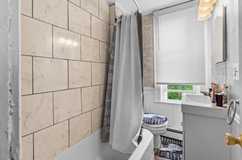 22 Dean St, Woonsocket RI  02895-1314 exterior