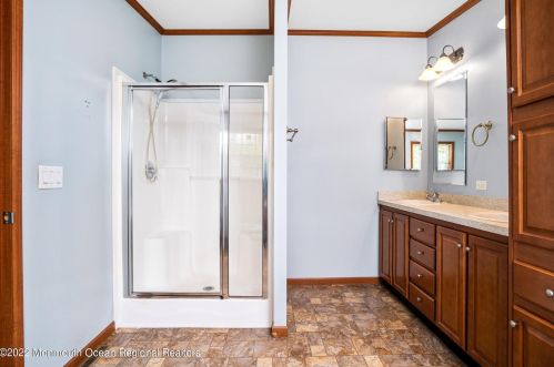 166 Arnold Dr, Lakehurst NJ 08759-5401 exterior