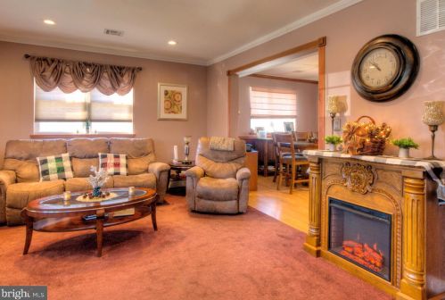 35 Collingswood Ave, Camden NJ 08107-1243 exterior