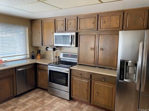 216 Glenwood Ave, Fullerton CA 92832-1228 exterior