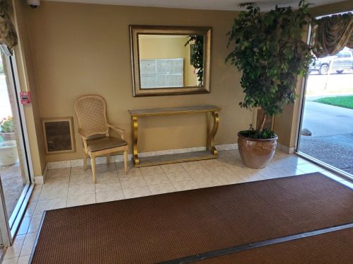 2930 Harlem Ave, Chicago, IL 60707-1227