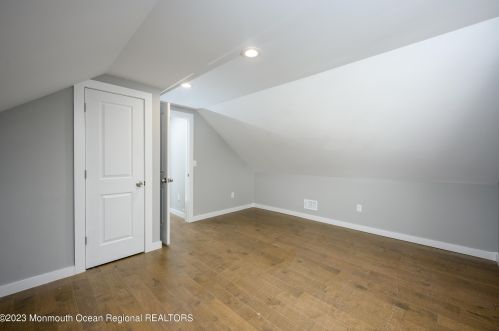 35 Buttonwood Pl, Hazlet NJ  07730-2173 exterior