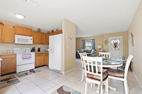 1349 Gastador Ave, Fort Pierce FL 34953-1724 exterior