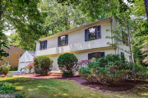 18 Balsam Ct, Trenton, NJ 08648-3118