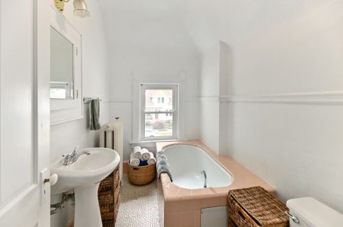 1137 49, Milwaukee WI 53214-3527 exterior