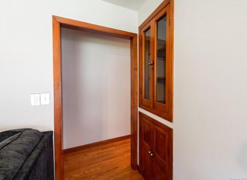 11 Stanley St, Poughkeepsie NY 12603-1429 exterior