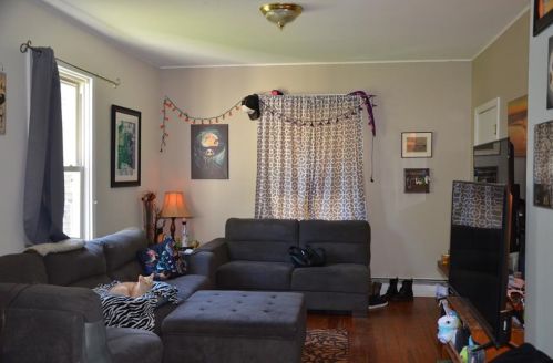 90 Gibbs Ave, Middletown RI 02840-2239 exterior