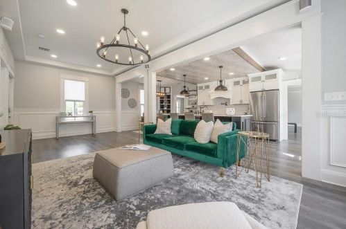 402 Amelia Ave, Tampa FL 33602-1804 exterior