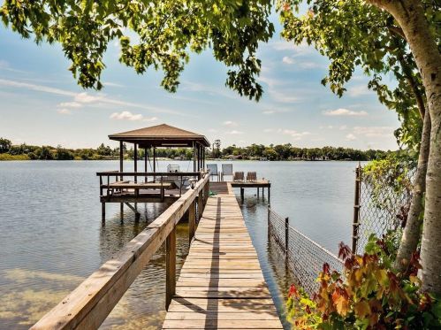 4038 Shorecrest Dr, Orlando FL 32817-1255 exterior