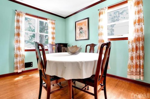 12 Pne St, Edison NJ 08817-4743 exterior