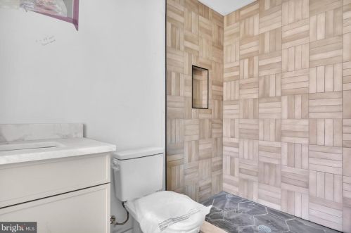 959 Marshall St, Philadelphia PA 19122 exterior