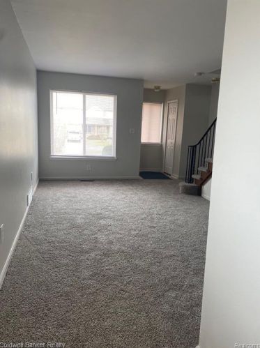 2944 Lovington Dr, Troy MI  48083-4478 exterior