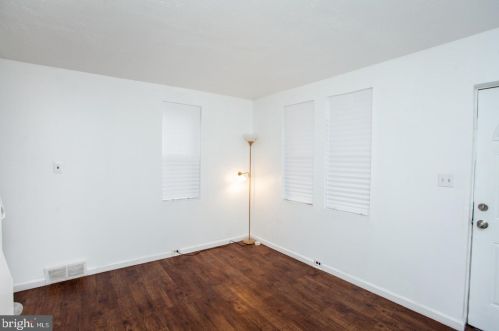 1407 Liberty St, Trenton NJ 08629-2214 exterior