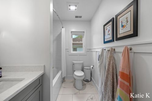 2144 Hall St, Grand Rapids MI 49506-4046 exterior